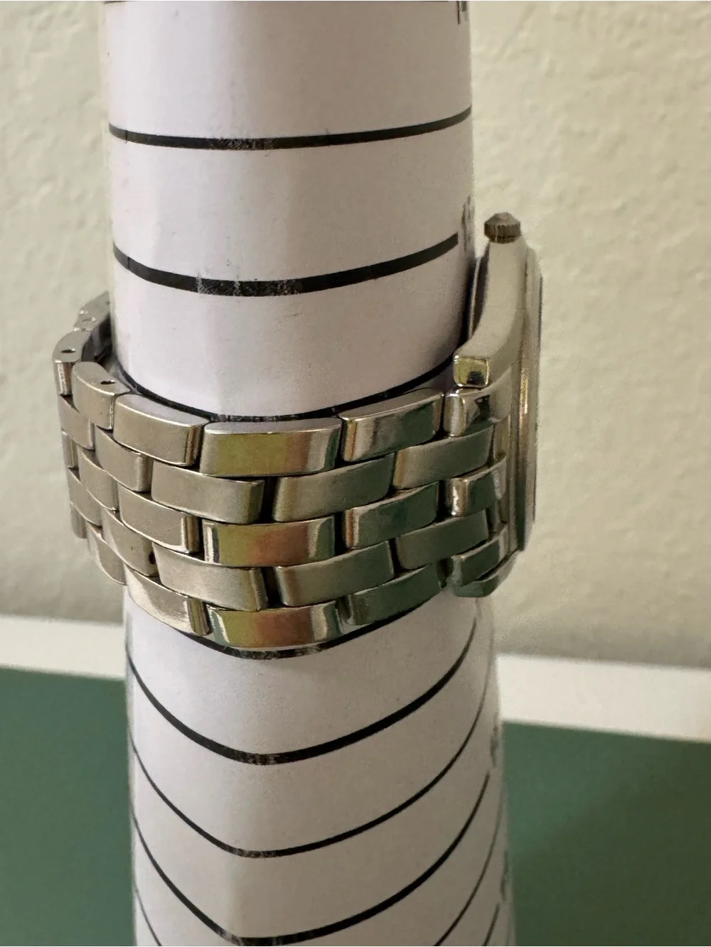 Gucci Silver-Tone Men’s Roman Numeral Bracelet Watch